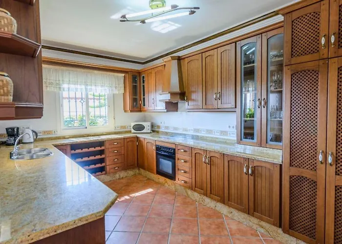 Angelyn By Ruralidays *