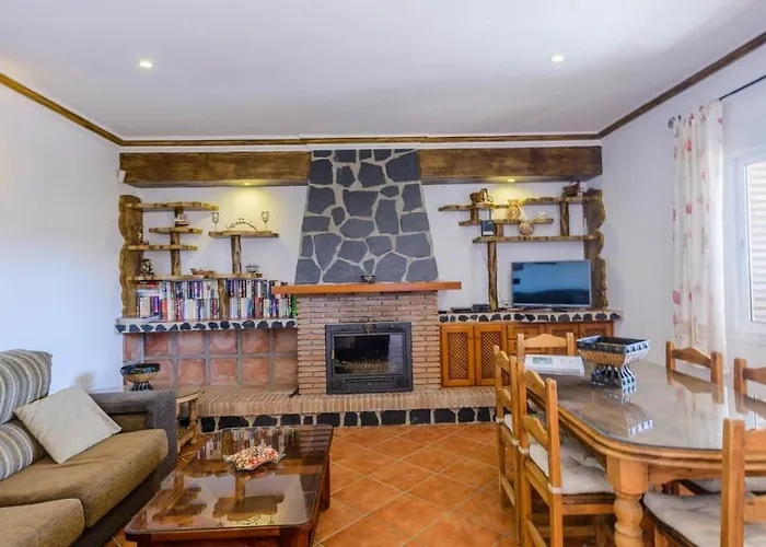 Angelyn By Ruralidays *